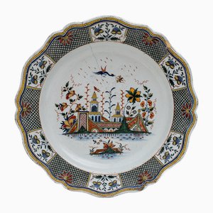 Grande Assiette de Jean-Baptiste Guillibaud, France, Rouen, 1730s