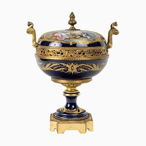 Bonbonnière en Porcelaine de Sèvres et Bronze Doré, 19ème Siècle