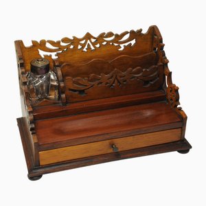Perchero victoriano de roble hecho a mano con motivos modernistas intrincados, década de 1890. Juego de 4