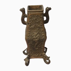 Jarrón de bronce, década de 1890