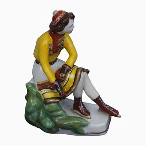 Figurina Ragazza con Pattini in porcellana