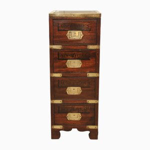 Cajonera de boticario Military Campaign de tres cajones con tablero de cuero, década de 1800