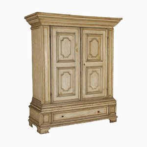 Barocker Vintage Kleiderschrank