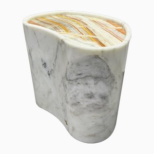 Sgabello in marmo di Angela Stiuso