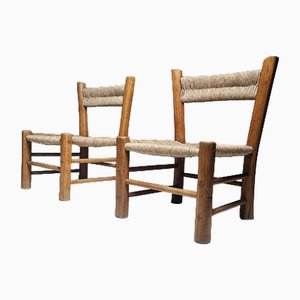 Französische Rustikale Niedrige Stühle aus Ulmenholz & Stroh, Charlotte Perriand zugeschrieben, 1960er, 2er Set