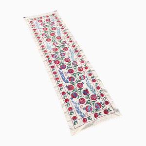 Runner da tavola o arazzo fatto a mano all'uncinetto con motivo grano e melograno, anni '80