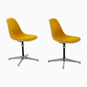 Vintage Space Age Swivel Chairs by Charles & Ray Eames for Herman Miller, 1970s