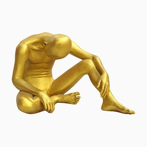 Aung Ko, Sculpture en Résine Dorée, Auto-Rétractée
