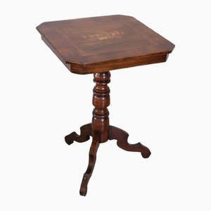 Mesa trípode de finales del siglo XX