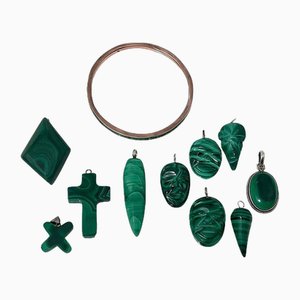 Juego de colgantes y brazalete de malaquita africana, años 70. Juego de 11