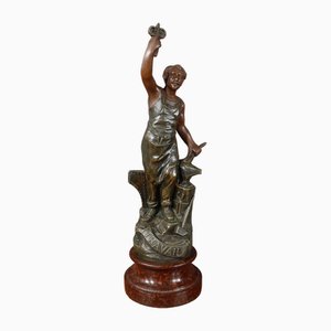 Le Travail Regula Figure, Early 20th Century