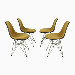 Sillas de comedor DSR en amarillo de Charles & Ray Eames para Herman Miller, años 60. Juego de 4