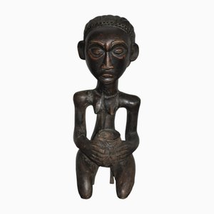 Portacoppe Luba Shankadi in legno intagliato congolese