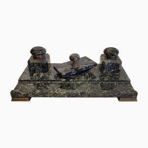 Escritorio Napoleón III de mármol serpentino y bronce, Francia, siglo XIX