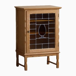 Kleiner dänischer Mid-Century Schrank aus Eiche mit Glasfront, 1960er