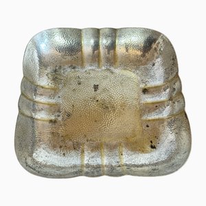 Ciotola della Secessione viennese in ottone argentato e martellato nello stile di Josef Hoffmann, fine XIX secolo