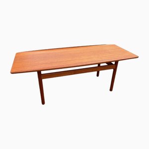 Dänischer Mid-Century Couchtisch von Grete Jalk für Poul Jeppesens Møbelfabrik