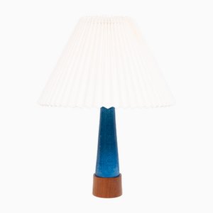 Türkisfarbene Tischlampe aus Steingut mit Gestell aus Teak, 1960er