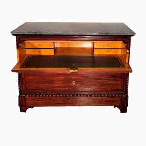Antique Chest of Drawes in Mahogany
