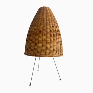 Lampada da tavolo con paralume in vimini