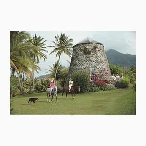 Lámina fotográfica Slim Aarons, Saint Kitts y Nevis, Estate Stamped
