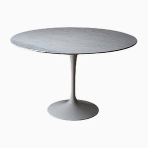 Tavolo da pranzo Tulip vintage con ripiano in marmo di Carrara di Eero Saarinen, anni '50