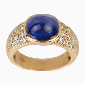 Gold Ring with Sapphire and Diamonds.