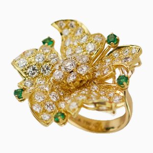 18 Karat Goldring mit siebenundsiebzig Diamanten und fünf Smaragden., 2000er