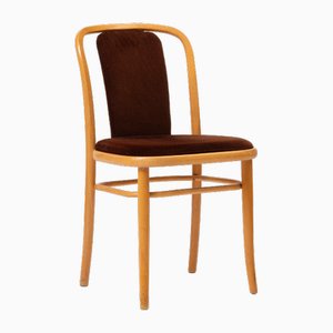 Silla de madera curvada de terciopelo marrón de Ton