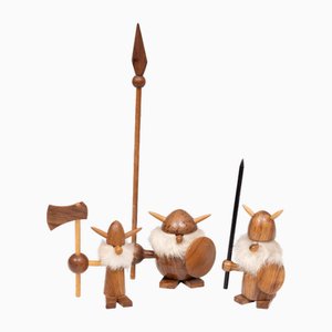 Statuette vichinghe in teak di Kay Bojesen, anni '60, set di 3