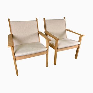 Poltrone GE-284 Jubilee in quercia di Hans J. Wegner per Getama, Danimarca, 2003, set di 2