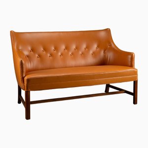 Sofá de dos plazas de cuero de Frits Henningsen, Dinamarca, años 40