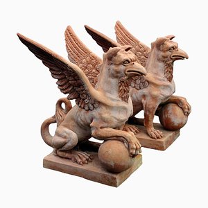 Große Terrakotta Griffins, 20. Jahrhundert, 2er Set