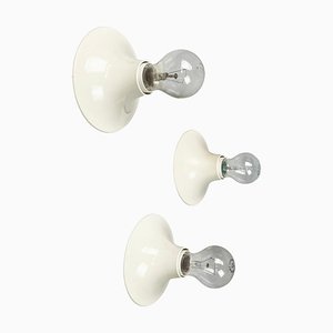 Appliques Murales Space Age en Plastique Blanc par Vico Magistretti pour Artemide, Italie, 1970s, Set de 3