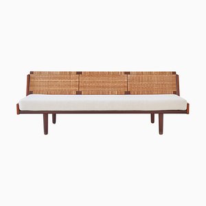 Danish Modern GE7 Daybed in Teak and Rattan attributed to Hans J. Wegner for Getama, 1950s