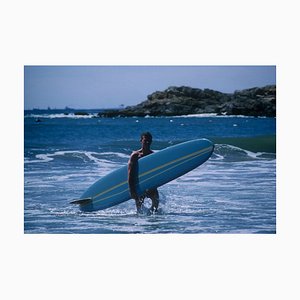 Slim Aarons, Rhode Island Surfer, Estate timbrato C-type stampa digitale