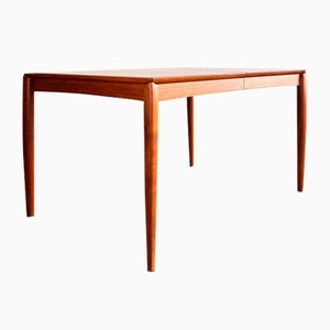 Tavolo da pranzo Mid-Century moderno in teak di HW Klein per Bramin, Danimarca, anni '60