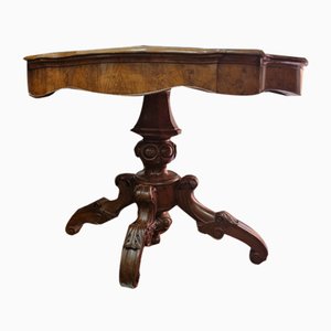 Mesa oval con forma, década de 1890