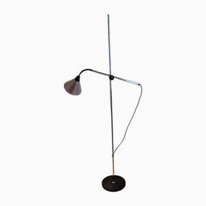 Lámpara de pie vintage con base negra, varilla cromada y reflector de aluminio sobre tubo flexible, años 70