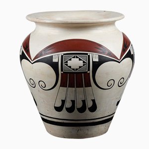 Vase en Terre Cuite Peint avec des Décorations Graphiques Noires et Rouges, 1980