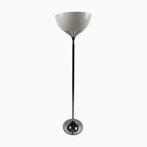 Space Age Floor Lamp in White Acrylic and Chrome attributed to I Guzzini, Italy, 1970s