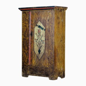 Antiker handbemalter Volkskunst Schrank, 1850er