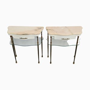 Comodini Hollywood Regency in bronzo con ripiani in marmo rosa, anni '50, set di 2