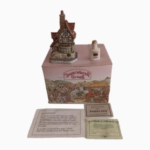 Vintage No. 13 David Winter Cottage Thameside & Bottle, 1992