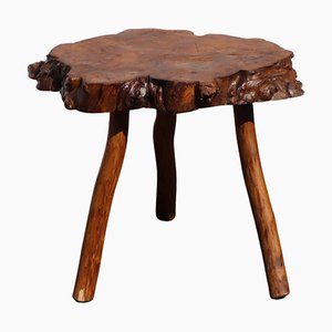 Mesa auxiliar francesa brutalista vintage de madera de olmo, años 50