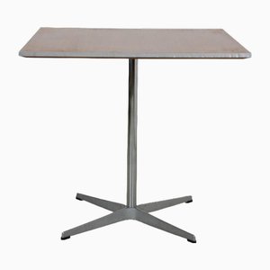Table de Café en Noyer par Arne Jacobsen, 2000s