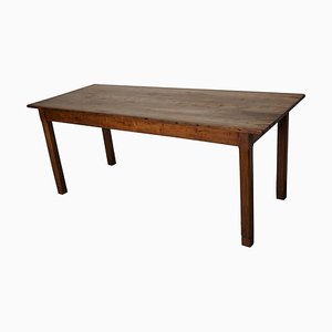 Antiker französischer rustikaler Esstisch