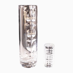 Mid-Century Moderne Handgeschliffene dekorative Kunstvase und Kunstobjekt aus Kristallglas von Mona Morales Schildt für Kosta, Schweden, 1960er, 2er Set