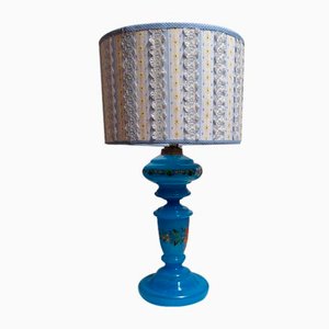 Deutsche Jugendstil Tischlampe mit profiliertem blauem Glasschirm mit Blumendekor und handgefertigtem Stoffschirm von Lamplove, 1890er