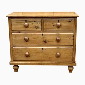 End of the 19th Century English Chest of Drawers in Fir, 1890s